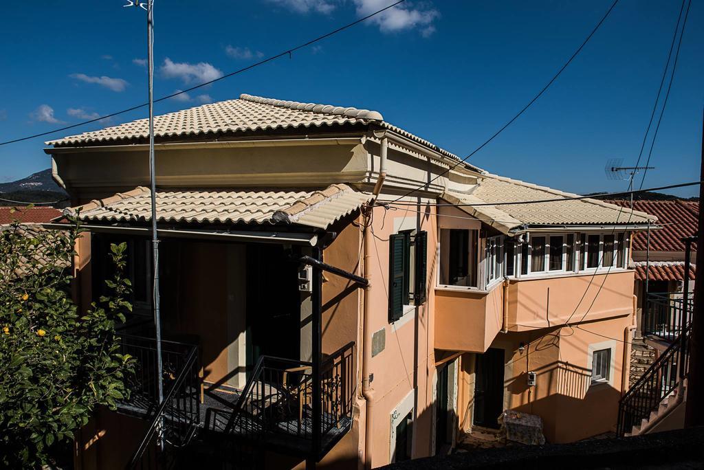 Jason'S Stone House Apartment Agios Matthaios  Exterior photo